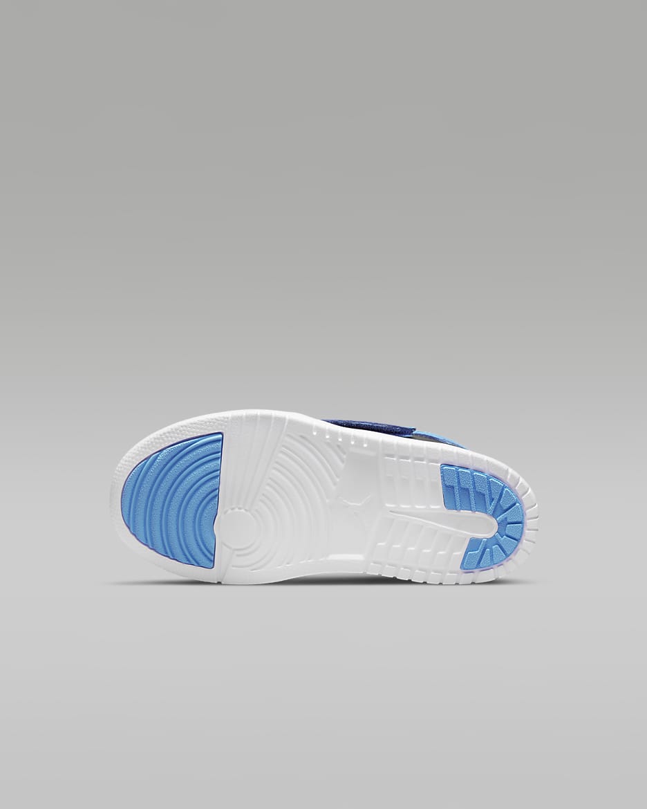 Sky Jordan 1 Younger Kids Shoe. Nike CA